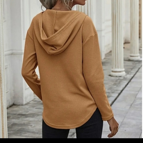 Caramel Drawstring Sweater - Picture 4 of 4